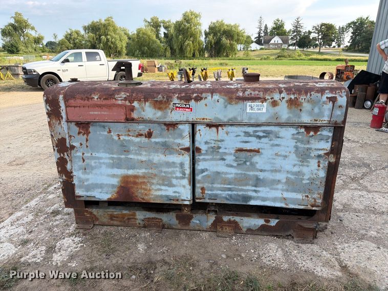 image for item EW5005 1974 Lincoln SAE-400 welder