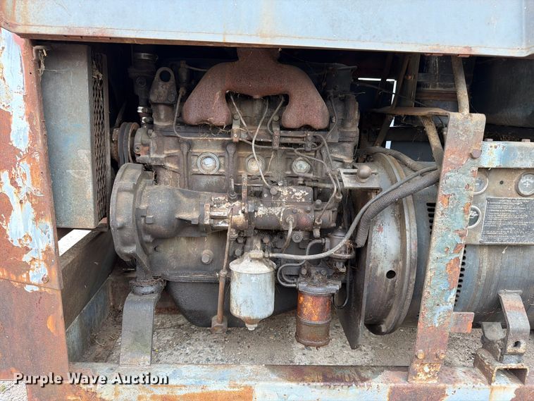 image for item EW5005 1974 Lincoln SAE-400 welder