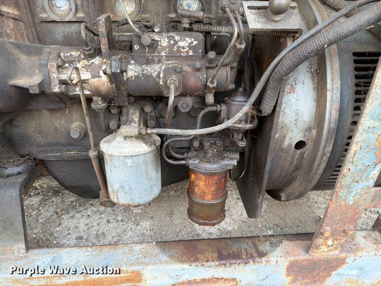 image for item EW5005 1974 Lincoln SAE-400 welder