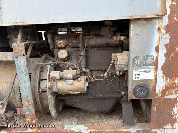 image for item EW5005 1974 Lincoln SAE-400 welder