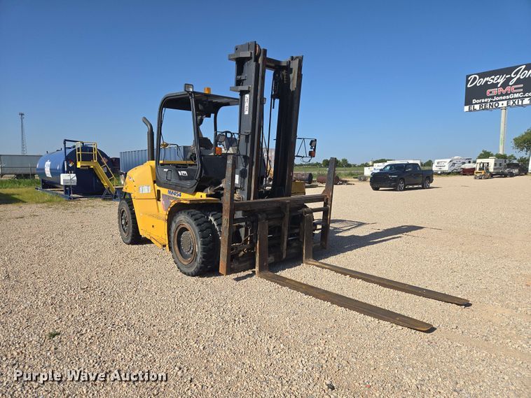image for item EW8534 Caterpillar P17500 forklift