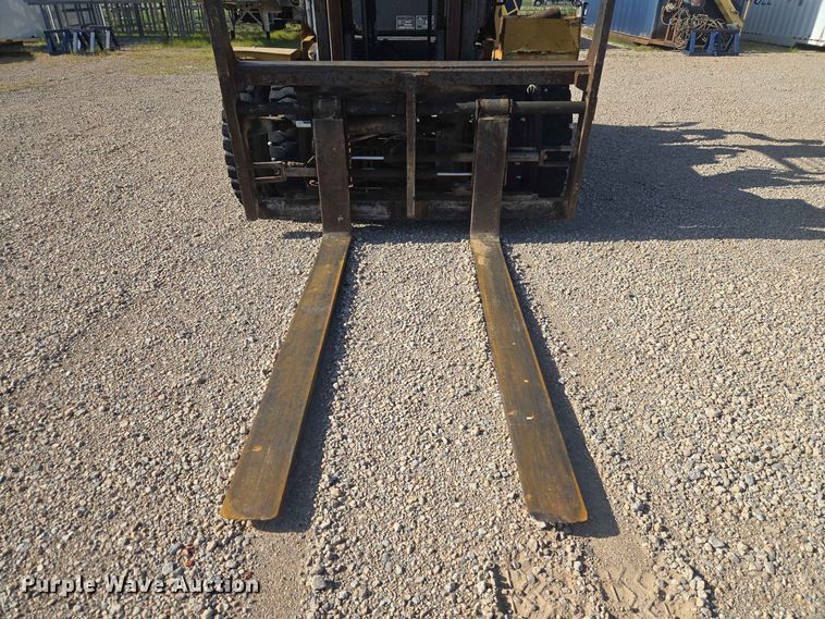 image for item EW8534 Caterpillar P17500 forklift