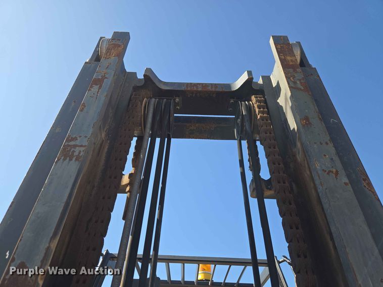 image for item EW8534 Caterpillar P17500 forklift
