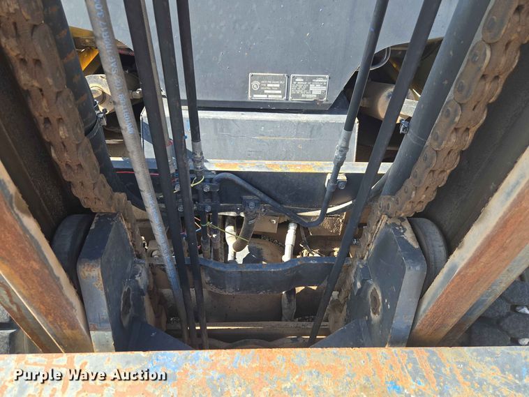 image for item EW8534 Caterpillar P17500 forklift