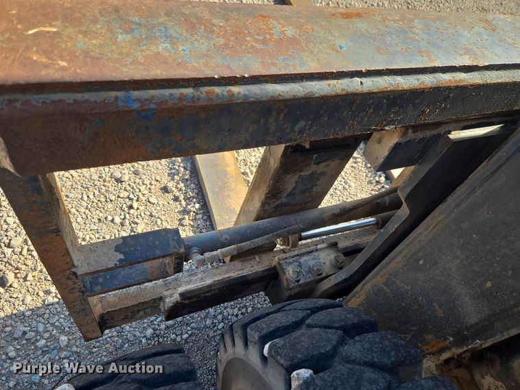 image for item EW8534 Caterpillar P17500 forklift