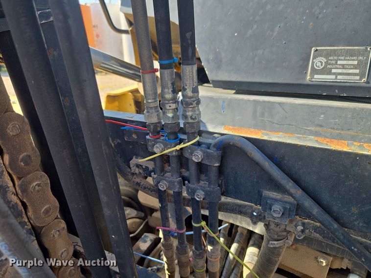 image for item EW8534 Caterpillar P17500 forklift
