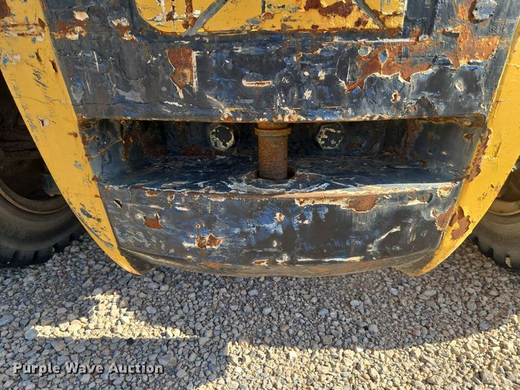 image for item EW8534 Caterpillar P17500 forklift