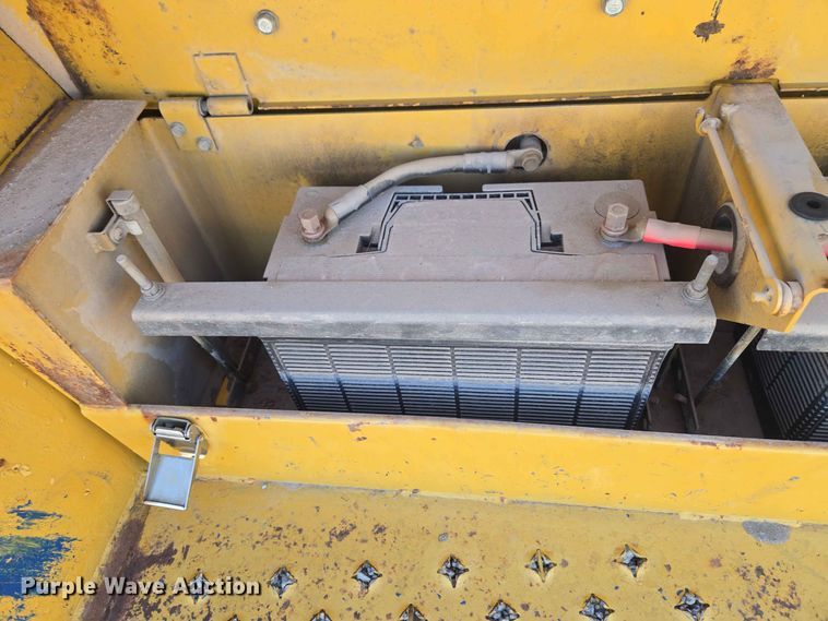 image for item EW8534 Caterpillar P17500 forklift
