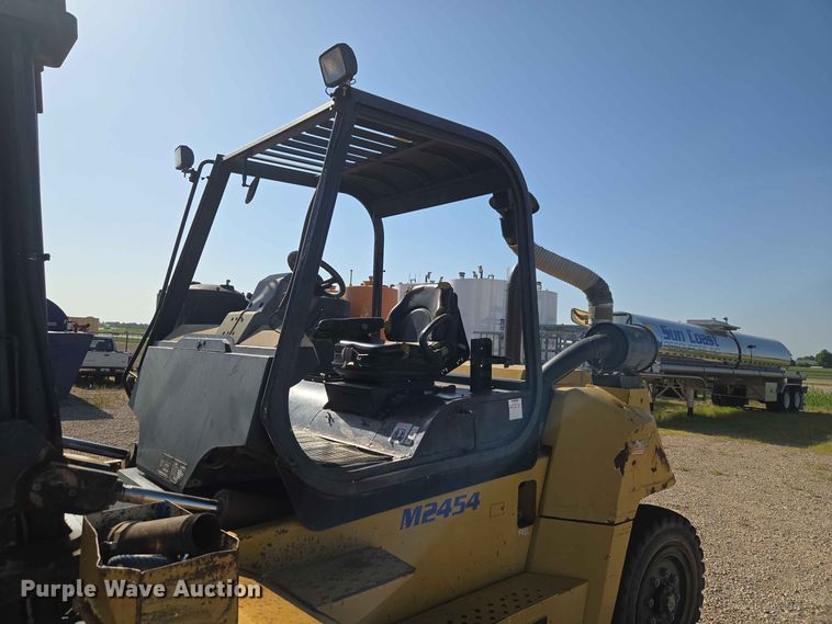 image for item EW8534 Caterpillar P17500 forklift