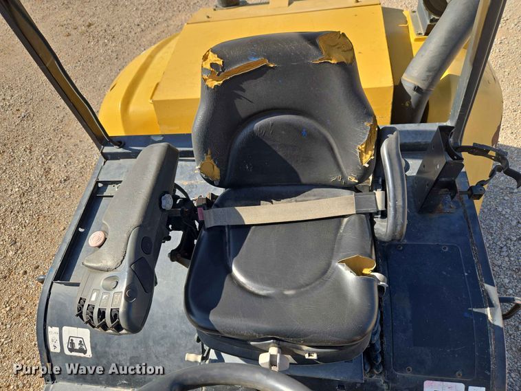 image for item EW8534 Caterpillar P17500 forklift
