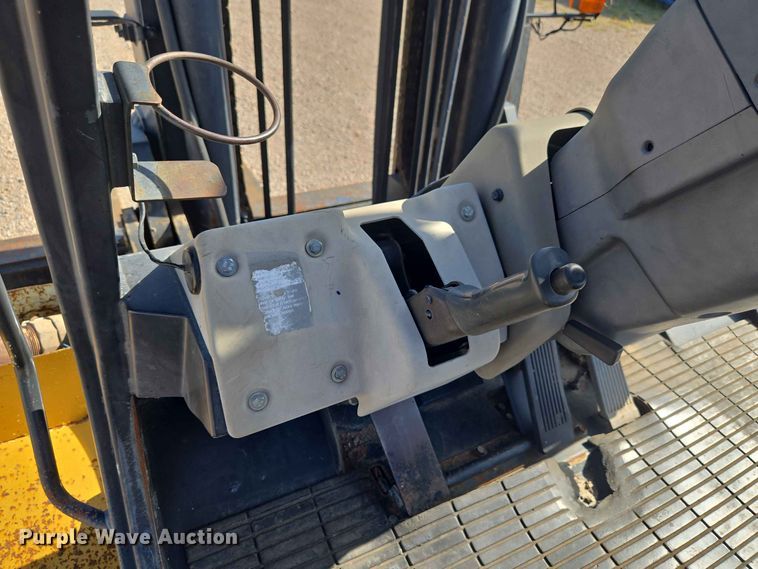 image for item EW8534 Caterpillar P17500 forklift