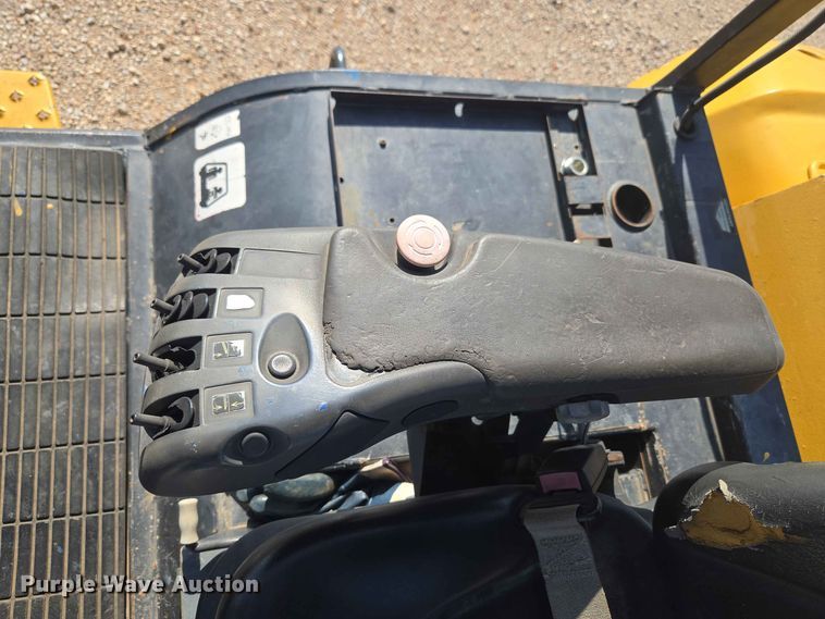 image for item EW8534 Caterpillar P17500 forklift