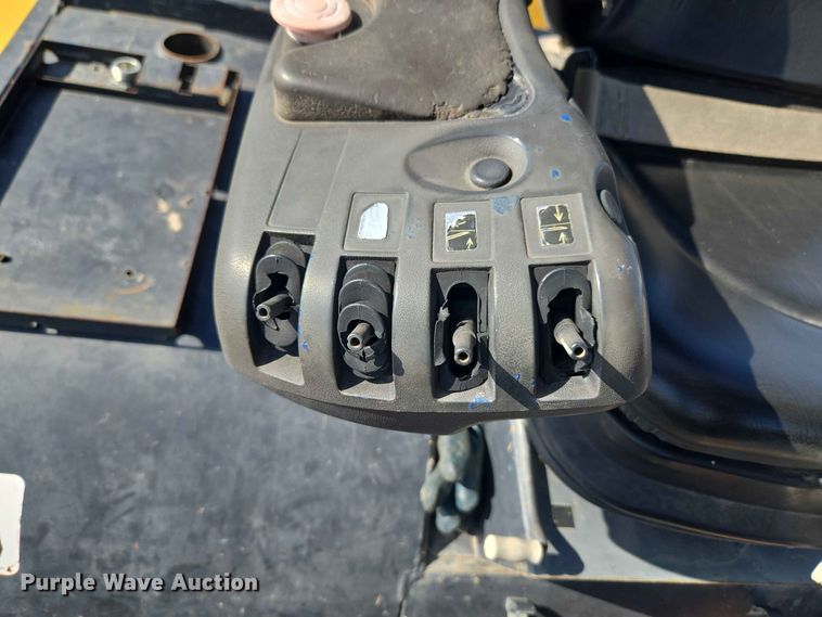 image for item EW8534 Caterpillar P17500 forklift