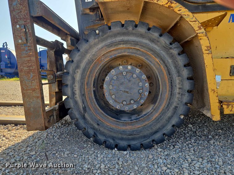 image for item EW8534 Caterpillar P17500 forklift