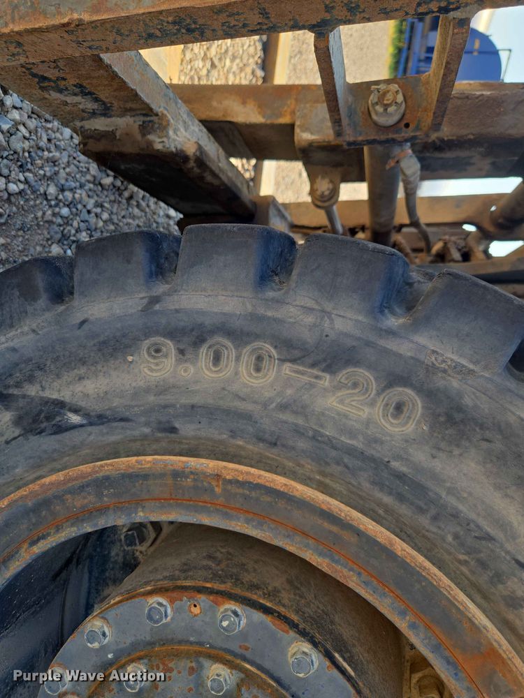 image for item EW8534 Caterpillar P17500 forklift