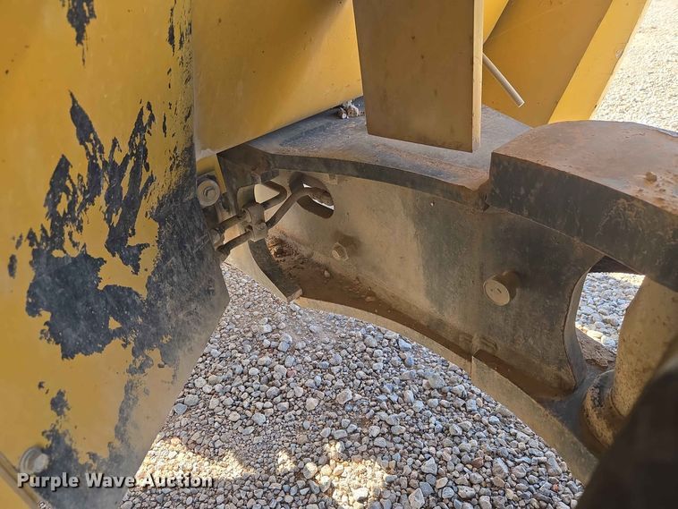 image for item EW8534 Caterpillar P17500 forklift
