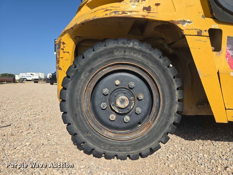 image for item EW8534 Caterpillar P17500 forklift