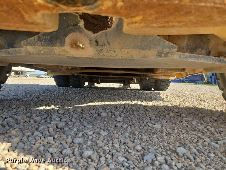 image for item EW8534 Caterpillar P17500 forklift