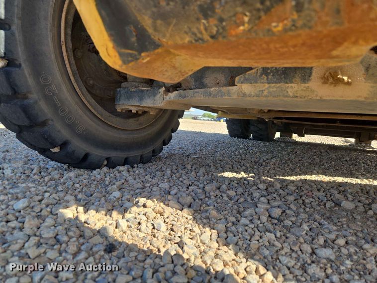 image for item EW8534 Caterpillar P17500 forklift