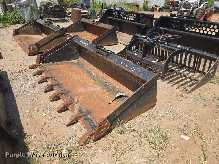image for item EW8537 Paladin skid steer bucket