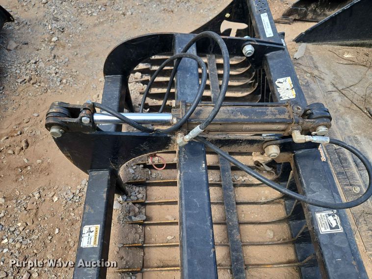image for item EW8538 Tomahawk skid steer rock grapple bucket