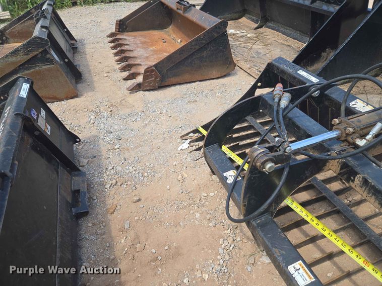 image for item EW8538 Tomahawk skid steer rock grapple bucket