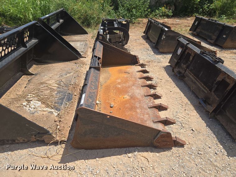 image for item EW8539 skid steer bucket