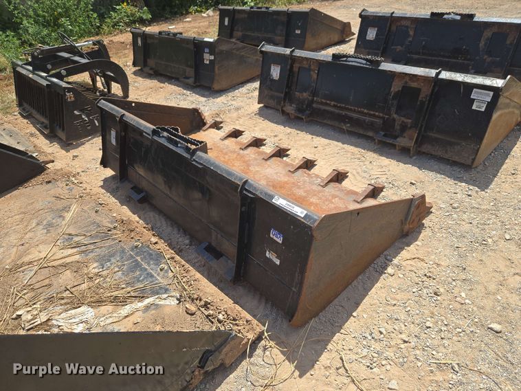 image for item EW8539 skid steer bucket