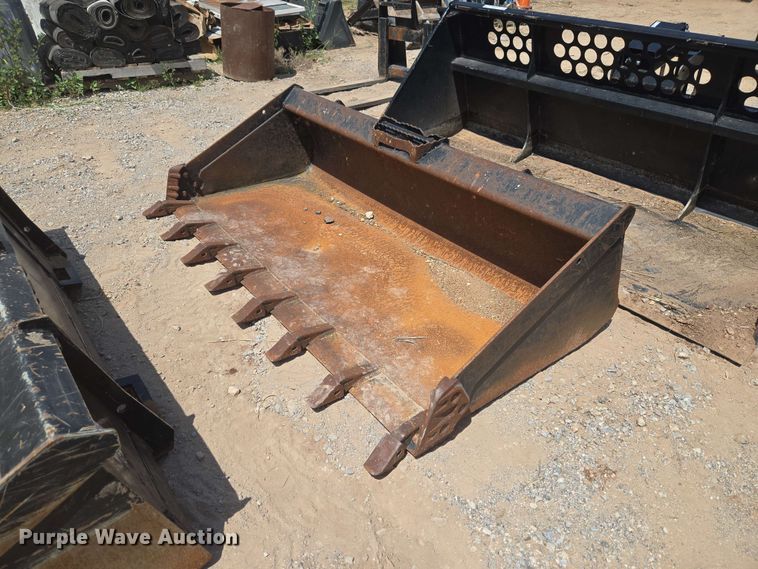 image for item EW8539 skid steer bucket