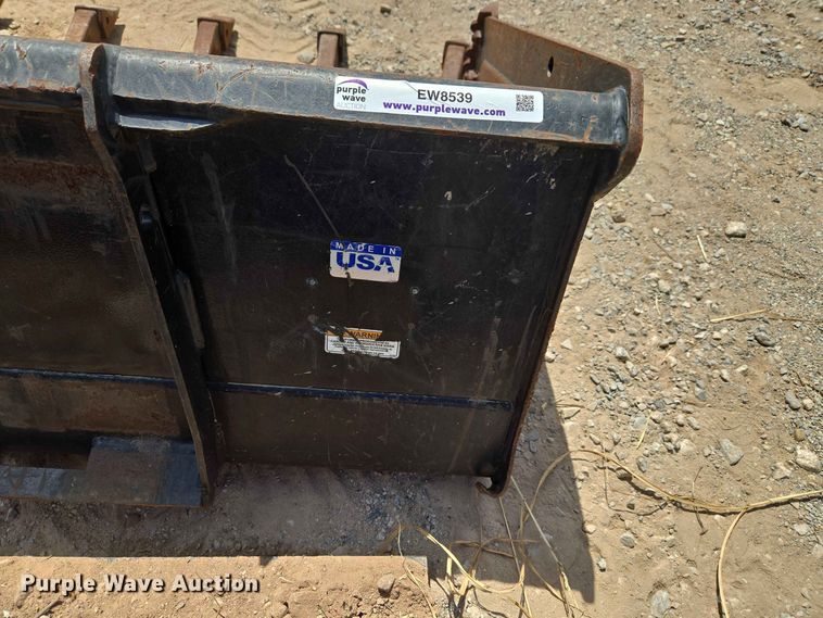 image for item EW8539 skid steer bucket