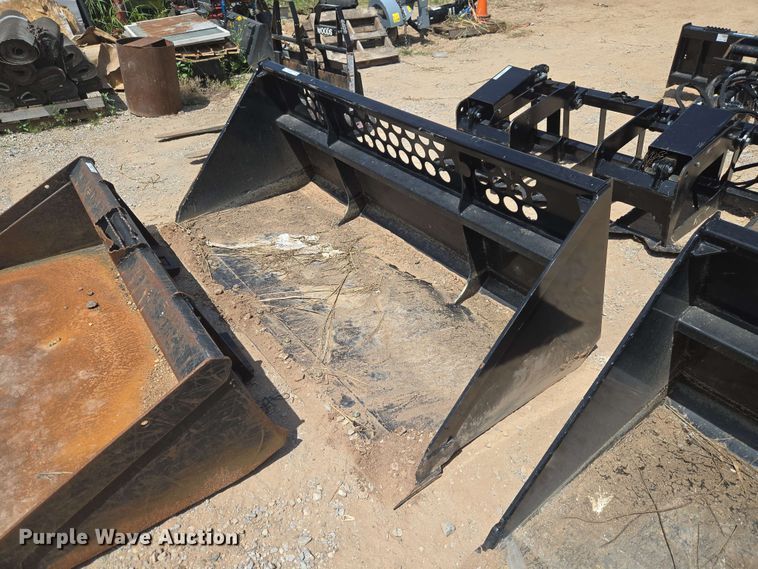 image for item EW8540 Kubota LM2584 skid steer bucket
