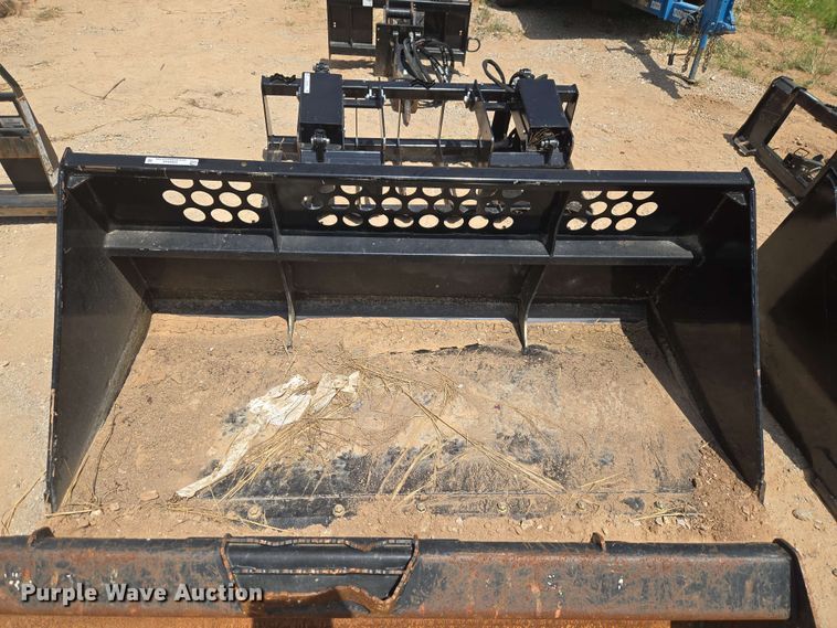 image for item EW8540 Kubota LM2584 skid steer bucket