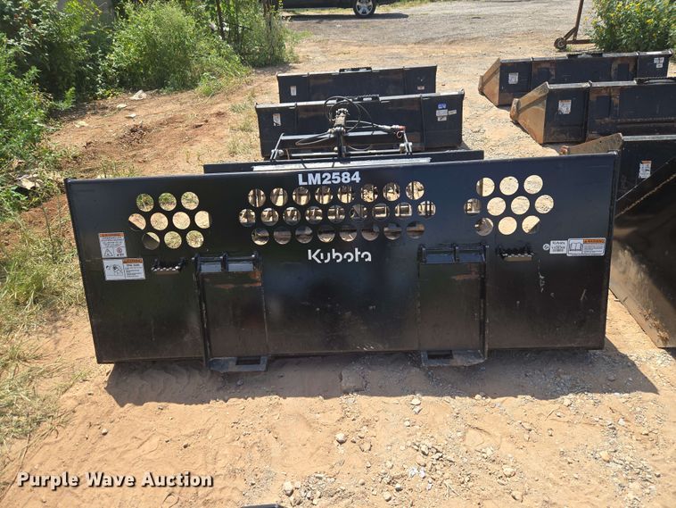 image for item EW8541 Kubota LM2584 skid steer bucket