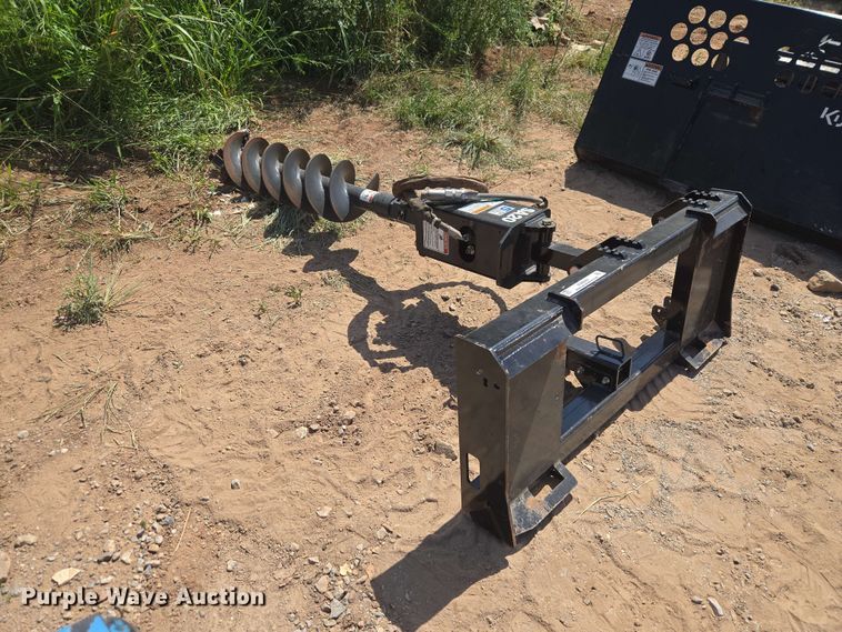 image for item EW8542 Kubota SA20 skid steer auger