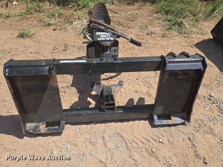 image for item EW8542 Kubota SA20 skid steer auger