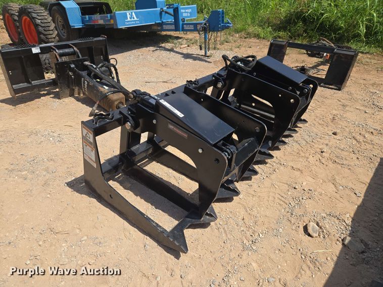Worksaver ETG-26 Two grapple skid steer grapple bucket