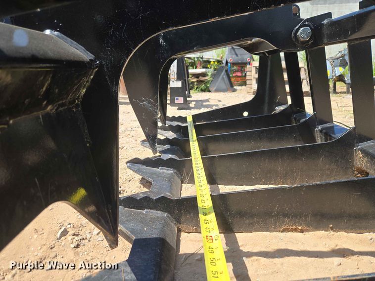 image for item EW8543 Worksaver ETG-26 Two grapple skid steer grapple bucket