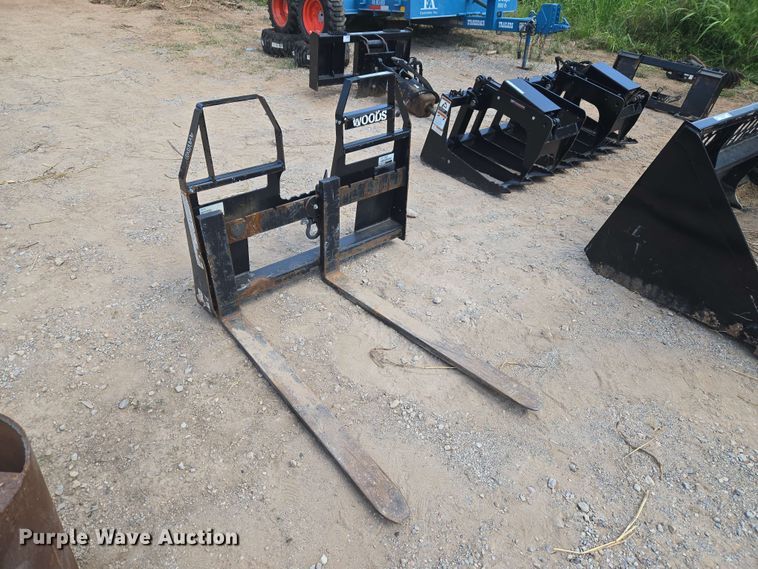 Woods PFW4448S skid steer forks