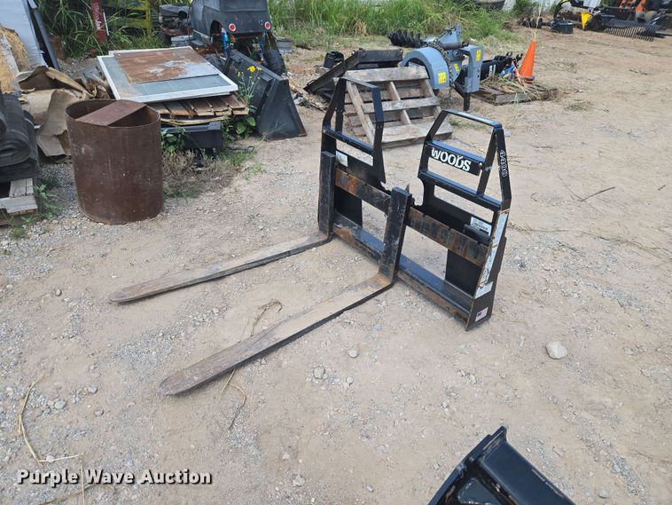 image for item EW8544 Woods PFW4448S skid steer forks