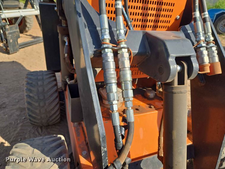 image for item EW8551 2020 McLaughlin Outalw D compact utility loader