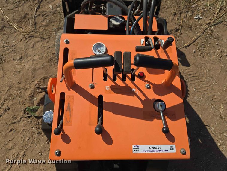 image for item EW8551 2020 McLaughlin Outalw D compact utility loader