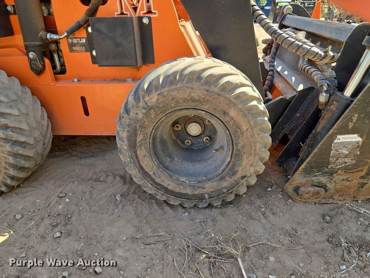 image for item EW8551 2020 McLaughlin Outalw D compact utility loader