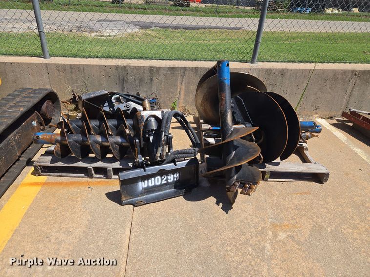 image for item EW8575 Compact utility loader augers