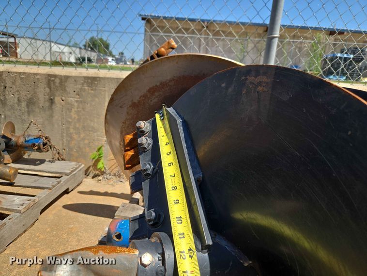 image for item EW8575 Compact utility loader augers
