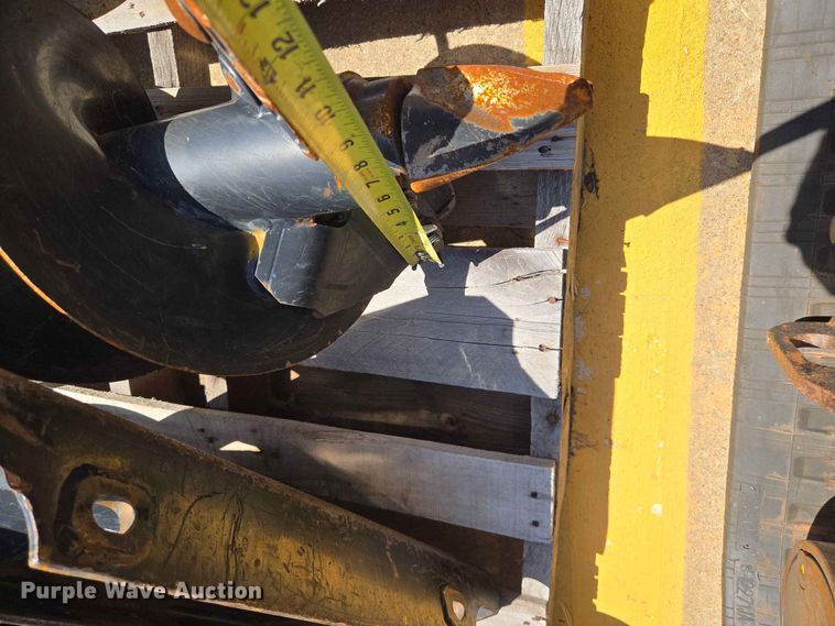 image for item EW8575 Compact utility loader augers