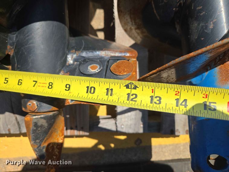 image for item EW8575 Compact utility loader augers