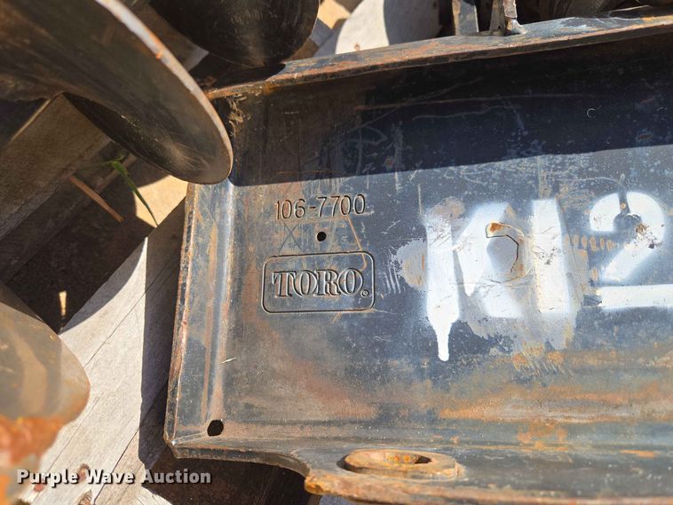 image for item EW8575 Compact utility loader augers
