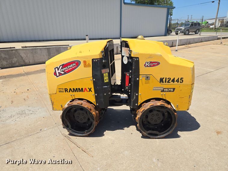 image for item EW8580 2018 AMMANN RAMMAX 1575 trench compactor