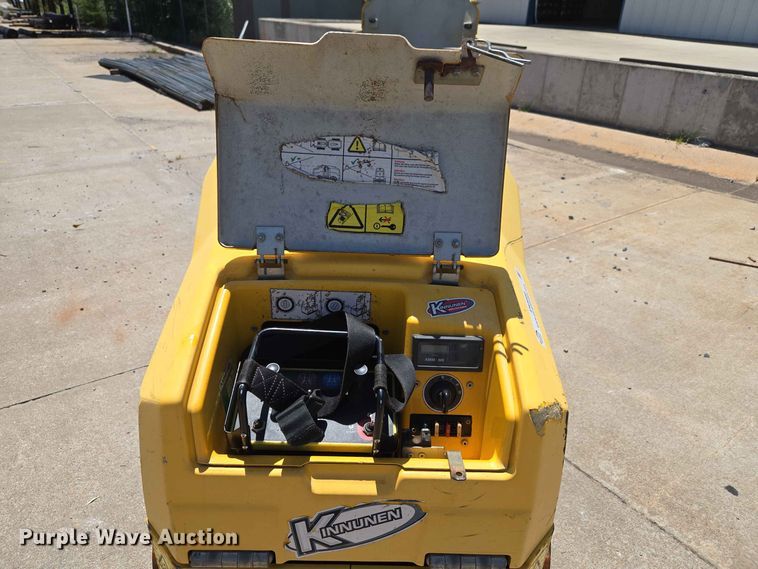image for item EW8580 2018 AMMANN RAMMAX 1575 trench compactor