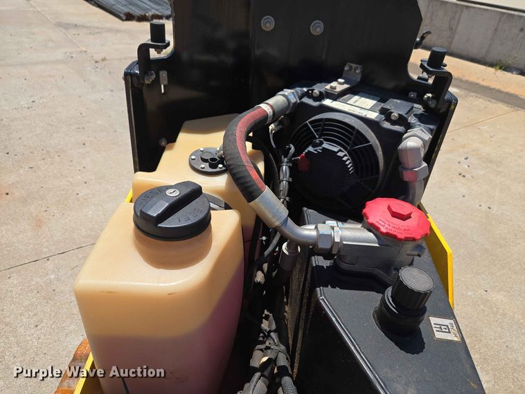 image for item EW8580 2018 AMMANN RAMMAX 1575 trench compactor